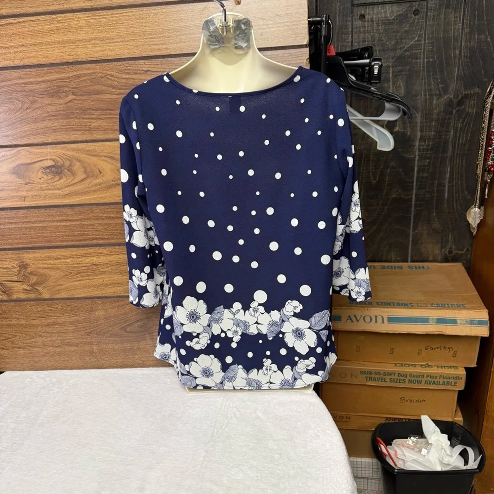 Emery Rose size medium Navy/White Floral Women's Blouse - Picture 4 of 7